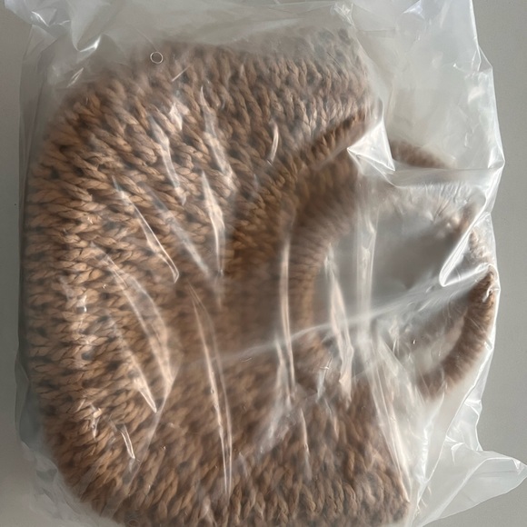 Women straw handbag/ tote crossbag - Picture 3 of 4